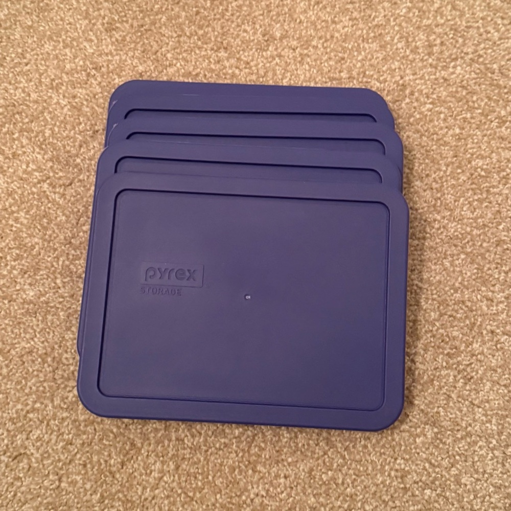 Pyrex 6 Cup Rectangle Lids - 7211